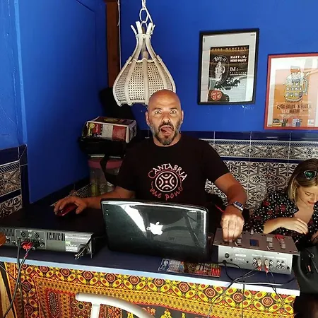 Casa Babylon Backpakers Хостел *