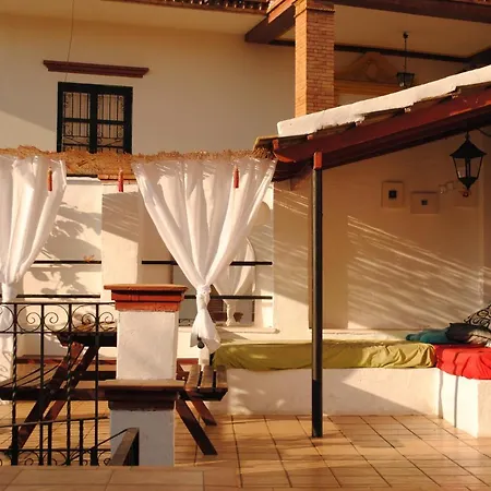 Casa Babylon Backpakers * Малага