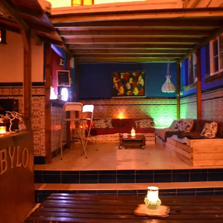 Хостел Casa Babylon Backpakers *