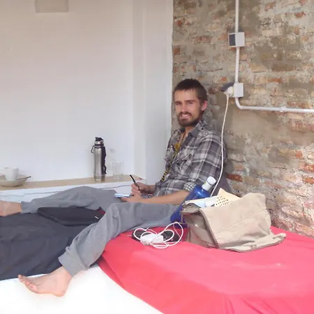 Casa Babylon Backpakers Малага