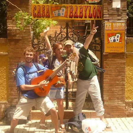 Casa Babylon Backpakers Хостел *