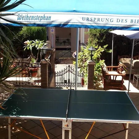 Casa Babylon Backpakers Малага